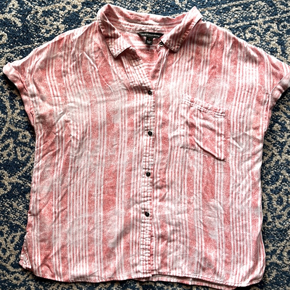 !!!Sleeveless button up shirt by ROCK & REPUBLIC!!!